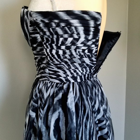 La Femme Strapless Evening Gown 0 Print Prom - Picture 6 of 8